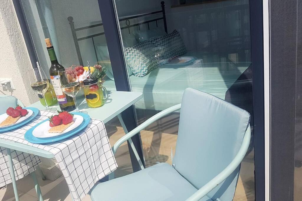 Apartmán 'Mint Fresh' Summer Studio In Batumi City Center Exteriér fotografie